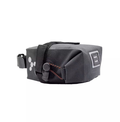Geosmina Saddle Pocket Bag